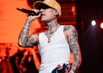 SANTA FE KLAN HACE HISTORIA: MULTITUDINARIA AVALANCHA DE FANS EN LA FERIA DE FIESTAS PATRIAS 2023