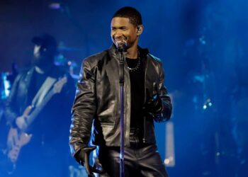 USHER DESAFÍA TODAS LAS EXPECTATIVAS Y SE PREPARA PARA ELEVAR LA SUPER BOWL 2024 A NUEVAS ALTURAS
