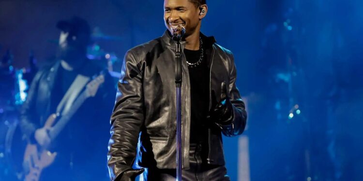 USHER DESAFÍA TODAS LAS EXPECTATIVAS Y SE PREPARA PARA ELEVAR LA SUPER BOWL 2024 A NUEVAS ALTURAS 1 USHER DESAFÍA TODAS LAS EXPECTATIVAS Y SE PREPARA PARA ELEVAR LA SUPER BOWL 2024 A NUEVAS ALTURAS