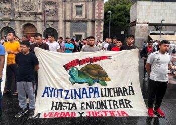 DENUNCIAN UN GRAVE RETROCESO EN LA INDAGATORIA SOBRE AYOTZINAPA