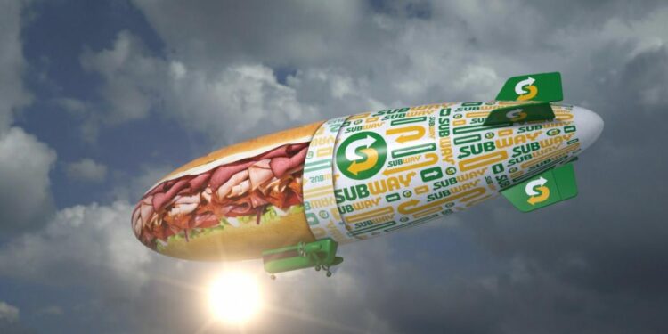 ¡SUBWAY REVOLUCIONA EL CIELO DE EE.UU. CON UN DIRIGIBLE GIGANTE DE 54 METROS!
