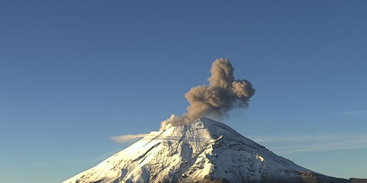 IMPACTANTE CAÍDA DE CENIZA EN EL EDOMEX POR LA FURIA DEL POPOCATÉPETL: TERCER DÍA DE EMERGENCIA 1 IMPACTANTE CAÍDA DE CENIZA EN EL EDOMEX POR LA FURIA DEL POPOCATÉPETL: TERCER DÍA DE EMERGENCIA
