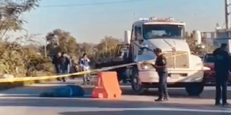 BRUTAL ASESINATO A SANGRE FRÍA DE MOTOCICLISTA DE GAS UNO 1 BRUTAL ASESINATO A SANGRE FRÍA DE MOTOCICLISTA DE GAS UNO