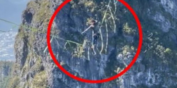 CRUZA CERRO DE LA SILLA EN UNA CUERDA 1 CRUZA CERRO DE LA SILLA EN UNA CUERDA