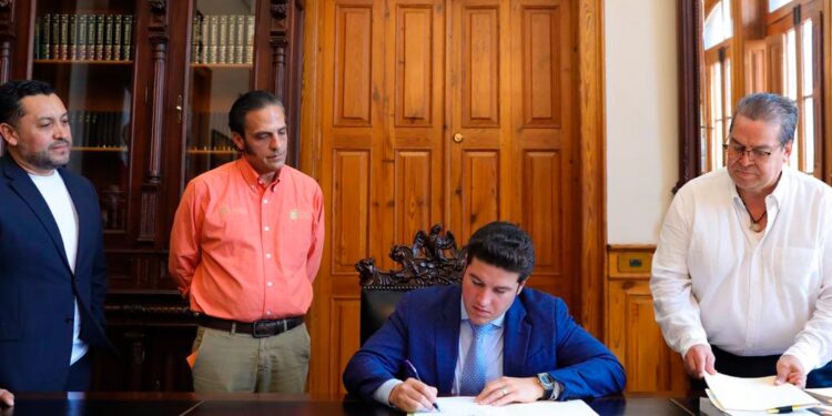 OBTIENE NL NUEVA CONCESIÓN DEL PUENTE COLOMBIA