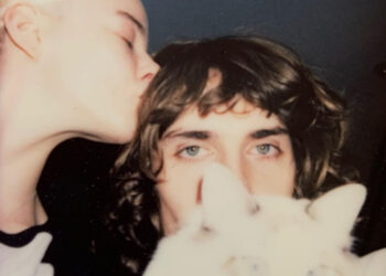 ANYA TAYLOR-JOY Y MALCOLM MCRAE CELEBRAN SU BODA EN VENECIA CON ESTILO