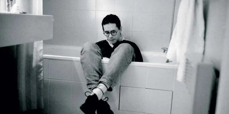 LA CAMPAÑA #PAGAAIRA PROPONE DEVOLVER EL DINERO SI CÉSAR AIRA GANA EL NOBEL 1 EL PSG Y MBAPPÉ CAEN ANTE EL NEWCASTLE UNITED EN LA CHAMPIONS LEAGUE