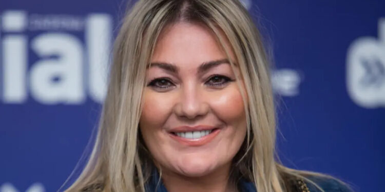 LA TRANSFORMACIÓN DE ERIC CARTMAN DE SOUTH PARK EN UNA FIGURA HIPERREALISTA GRACIAS A LA IA