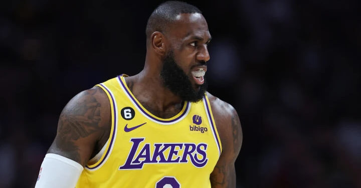 LOS LAKERS PLANIFICAN ESTRATEGIA PARA QUE LEBRON JAMES DESCANSE MÁS EN LA TEMPORADA 2023-24 1 SONY ANUNCIA LA PLAYSTATION 5 “SLIM” CON NUEVO DISEÑO Y ALMACENAMIENTO AUMENTADO
