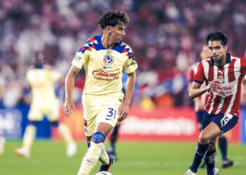 CHIVAS SUFRE DERROTA EN EL CLÁSICO NACIONAL AMISTOSO