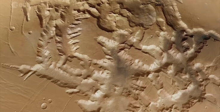 EXPLORACIÓN DE MARTE: LA ESA UTILIZA LA CÁMARA HRSC PARA RECREAR UN LABERINTO EN EL PLANETA ROJO 1 MARVEL STUDIOS CONSIDERÓ A CLIVE OWEN PARA EL PAPEL DE IRON MAN ANTES DE ROBERT DOWNEY JR.