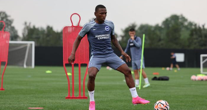 PERVIS ESTUPIÑÁN CERCA DE SU REGRESO CON EL BRIGHTON