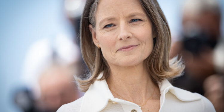 JODIE FOSTER ES HONRADA CON EL PREMIO A LA EXCELENCIA ARTÍSTICA EN EL FESTIVAL INTERNACIONAL DE CINE DE MORELIA 1 PERVIS ESTUPIÑÁN CERCA DE SU REGRESO CON EL BRIGHTON