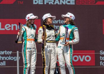 HISTÓRICO: LA F1 ACADEMY ROMPE BARRERAS CON LA PRIMERA TRANSMISIÓN EN VIVO DE LA COMPETENCIA FEMENIL