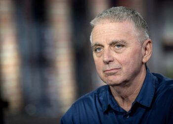 EL CEO DE UNITY, JOHN RICCITIELLO, ABANDONA EL TIMÓN TRAS TORMENTOSAS CONTROVERSIAS CON LOS DESARROLLADORES