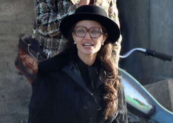 LA DESLUMBRANTE TRANSFORMACIÓN DE ANGELINA JOLIE PARA ENCARNAR A MARIA CALLAS