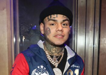 AUTORIDADES DOMINICANAS BUSCAN A YAILIN TRAS EL ARRESTO DE TEKASHI POR PRESUNTA BRUTAL GOLPIZA