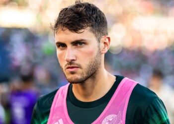 JAIME LOZANO EXPLICA LA DECISIÓN DE DEJAR A SANTI GIMÉNEZ EN LA BANCA CONTRA ALEMANIA