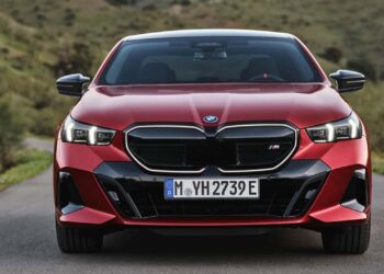 EL GRUPO BMW FORTALECE SU APUESTA POR LA ELECTRIFICACIÓN AL UNIRSE A TESLA: UNA DECISIÓN QUE REVOLUCIONA EL MERCADO AUTOMOTRIZ