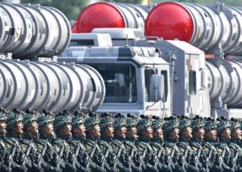 CHINA AFIRMA: NO USARÁ ARMAS NUCLEARES INICIALMENTE, PERO RESPONDERÁ CONTUNDENTEMENTE EN CASO DE ATAQUE