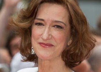TRÁGICA DESPEDIDA: HAYDN GWYNNE, LA INSIGNE ACTRIZ DE ‘THE CROWN’, FALLECE A LOS 66 AÑOS LUEGO DE UNA VALIENTE BATALLA CONTRA EL CÁNCER