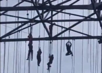 IMPACTANTE DESPLOME DE ANDAMIO EN BRASIL: TRABAJADORES CUELGAN A 100 METROS DE ALTURA