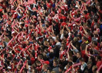 IMPACTANTES INCIDENTES EN LA CHAMPIONS LEAGUE: CINCO AFICIONADOS HERIDOS EN ENFRENTAMIENTO ENTRE HINCHAS DEL BAYERN Y GALATASARAY