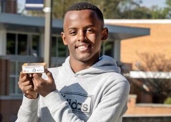 ADOLESCENTE CONQUISTA EL TÍTULO DE ‘MEJOR JOVEN CIENTÍFICO DE ESTADOS UNIDOS’ CON UN REVOLUCIONARIO JABÓN CONTRA EL CÁNCER DE PIEL