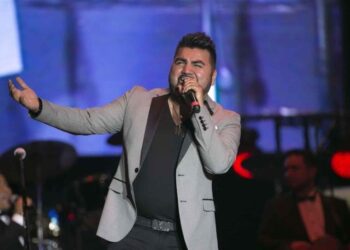 EL MIMOSO DESPIERTA PREOCUPACIÓN ENTRE SUS FANS POR SU INESPERADO COMPORTAMIENTO EN UN CONCIERTO; ASEGURAN QUE ESTABA BAJO LOS EFECTOS DEL ALCOHOL