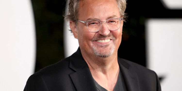 ¡ADIOS A MATTHEW PERRY! El adiós de la estrella de 'Friends' con el anhelo no cumplido de una familia 1 ¡ADIOS A MATTHEW PERRY! El adiós de la estrella de ‘Friends’ con el anhelo no cumplido de una familia