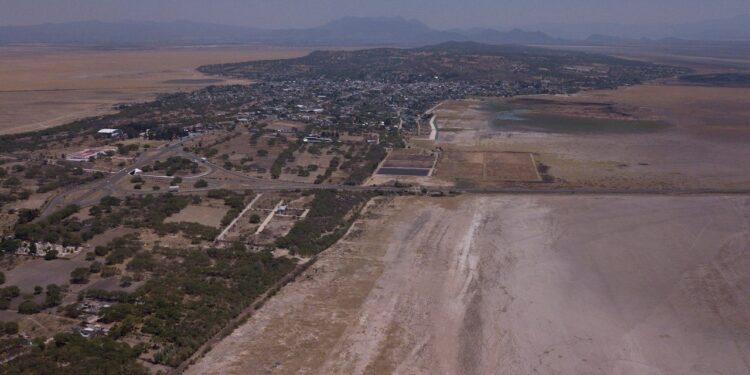 SE AGRAVA LA CRISIS: EL LAGO DE CUITZEO SE SECA DRAMÁTICAMENTE, DEJANDO A SU PASO UNA ESTELA DE DESOLACIÓN
