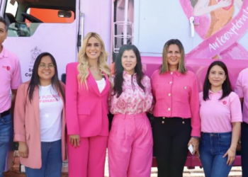 SE PINTA DE ROSA RECOLECCIÓN DE BASURA EN SANTA