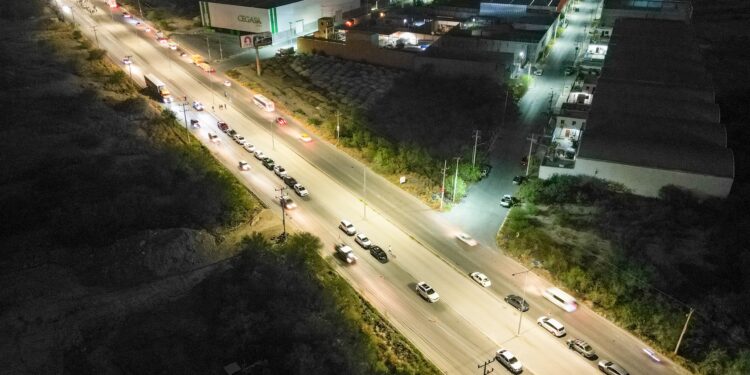 INAUGURA RAÚL CANTÚ ILUMINACIÓN LED EN CARRETERA SANTA ROSA-SALINAS VICTORIA  1 INAUGURA RAÚL CANTÚ ILUMINACIÓN LED EN CARRETERA SANTA ROSA-SALINAS VICTORIA