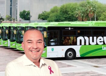 DA “ROCCO” BANDERAZO A 28 NUEVOS CAMIONES PARA EL CARMEN NL