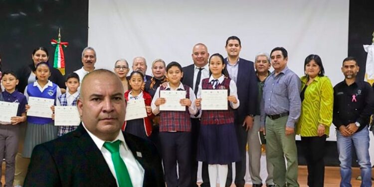 HACE EQUIPO “ROCCO” CON ESTUDIANTES DE EL CARMEN 