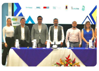 PRESENTA NAVA MODELO SANTA BUS EN COSTA RICA