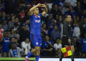 NIÑOS EN MÉXICO ADOPTAN DISFRACES INSPIRADOS EN LA SERIE ‘SKIBIDI TOILET’ PARA EL DÍA DE MUERTOS