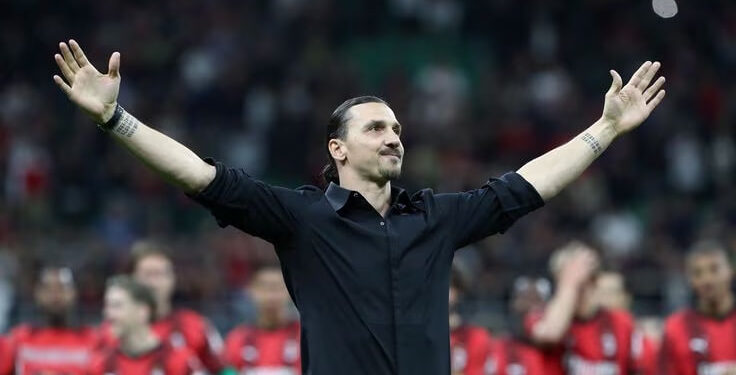 ZLATAN IBRAHIMOVIC CONFIRMA SU REGRESO AL MILAN 1 BORUSSIA DORTMUND GANA 2-0 AL NEWCASTLE EN LA CHAMPIONS LEAGUE