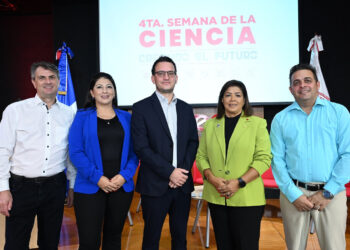 AVISTAMIENTO INUSUAL EN EL CIELO DE FLORIDA DESPIERTA ASOMBRO EN REDES SOCIALES