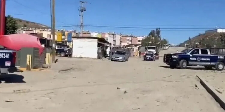 ENFRENTAMIENTO ARMADO ENTRE POLICÍA MUNICIPAL Y DELINCUENTES EN FRACCIONAMIENTO HOMEX EN TIJUANA: DOS DETENIDOS 1 AVISTAMIENTO INUSUAL EN EL CIELO DE FLORIDA DESPIERTA ASOMBRO EN REDES SOCIALES