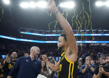 WALL STREET INICIA CON TENDENCIA A LA BAJA A LA ESPERA DE LAS MINUTAS DE LA FED