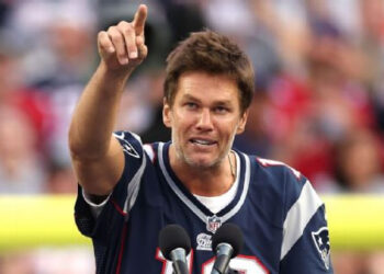 WALL STREET INICIA CON TENDENCIA A LA BAJA A LA ESPERA DE LAS MINUTAS DE LA FED