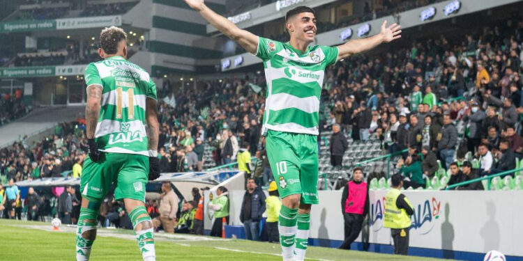 CRISTIANO RONALDO BRILLA CON UN DOBLETE EN LA VICTORIA DEL AL NASSR EN LA LIGA DE ARABIA SAUDITA