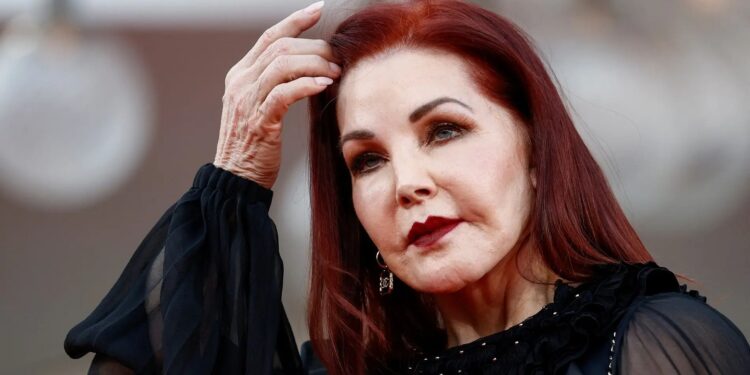 PRISCILLA PRESLEY DESGARRA EL CORAZÓN EN UNA ENTREVISTA TELEVISIVA AL RECORDAR LA TRÁGICA MUERTE DE SU HIJA LISA MARIE