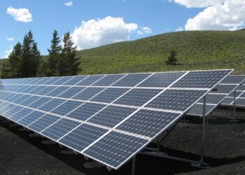 REVOLUCIONARIA BASE DE DATOS DE ENERGÍA SOLAR A GRAN ESCALA EN ESTADOS UNIDOS: IMPULSO DECISIVO HACIA UN FUTURO ENERGÉTICO SOSTENIBLE