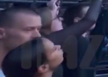 ¡IMPACTANTE TRANSFORMACIÓN DE HARRY STYLES! EL CANTANTE DEJA ATRÁS SU ICONICA MELENA JUNTO A TAYLOR RUSSELL