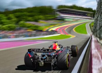 MAX VERSTAPPEN Y SU DESAFÍO VIRTUAL: ¿DARÁN ESPERANZAS A ALONSO Y SAINZ EN LAS VEGAS?