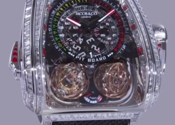 CRISTIANO RONALDO ALCANZA LA CÚSPIDE DEL LUJO CON LA ADQUISICIÓN DE UN RELOJ VALUADO EN 1.3 MILLONES DE DÓLARES