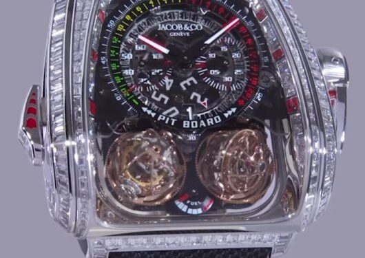 CRISTIANO RONALDO ALCANZA LA CÚSPIDE DEL LUJO CON LA ADQUISICIÓN DE UN RELOJ VALUADO EN 1.3 MILLONES DE DÓLARES