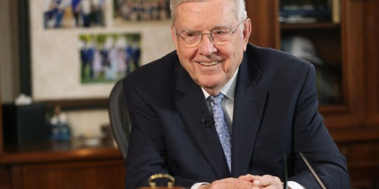FALLECE A LOS 95 AÑOS EL PRESIDENTE M. RUSSELL BALLARD, UN GIGANTE ESPIRITUAL Y LÍDER DE LA IGLESIA DE JESUCRISTO 1 FALLECE A LOS 95 AÑOS EL PRESIDENTE M. RUSSELL BALLARD, UN GIGANTE ESPIRITUAL Y LÍDER DE LA IGLESIA DE JESUCRISTO